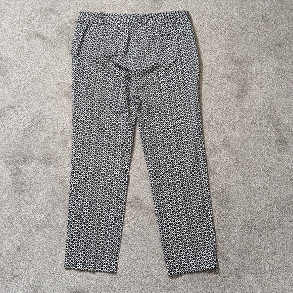 VAN HEUSEN Black/White Pattern, Classic Fit, Zippered Ankle Pants; Size 6 - Picture 2 of 6